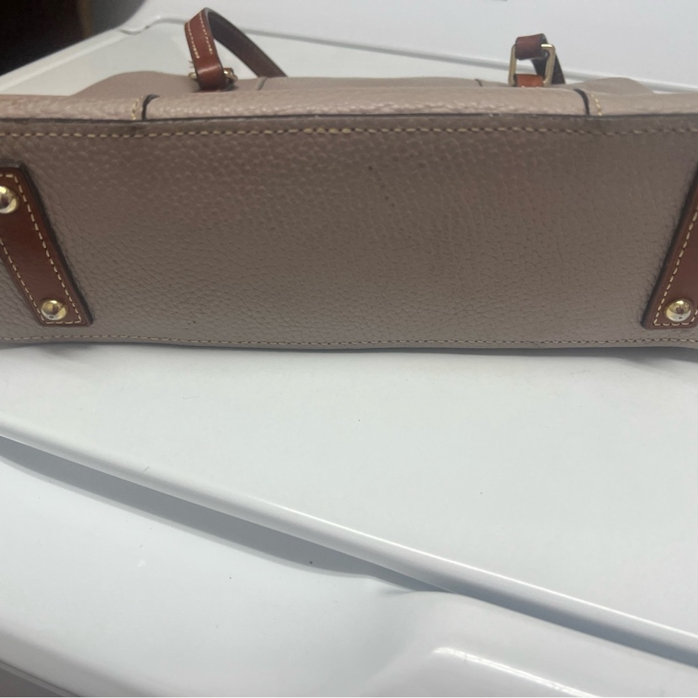 Dooney & Bourke Taupe Leather Bag Lexington - Picture 5 of 10